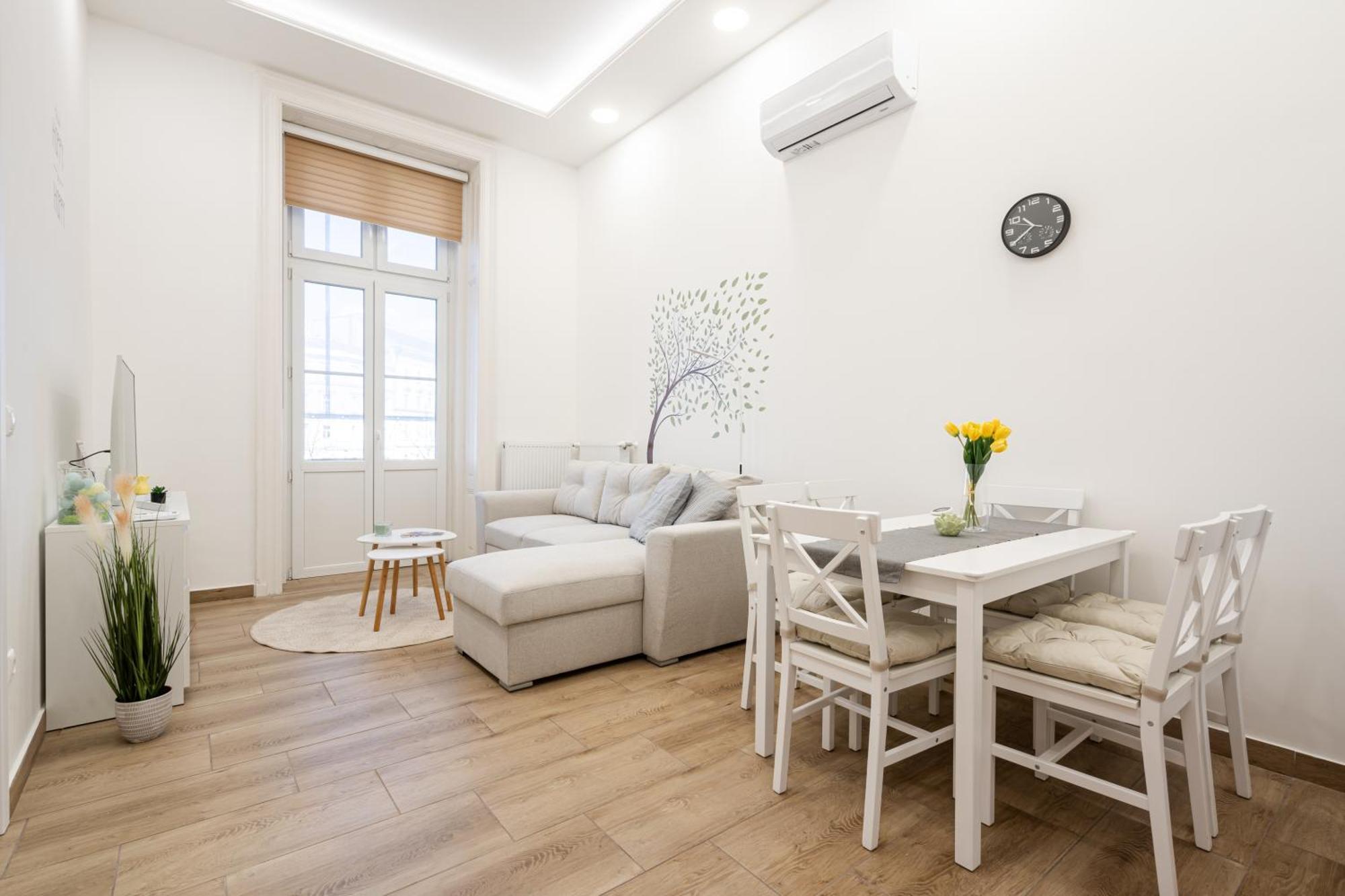 Andrassy Essence Apartment Budapest Exteriör bild